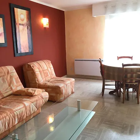 Cannes, Tout Confort Apartment *
